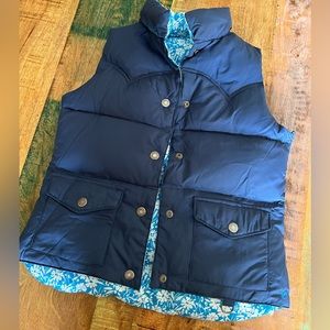 American Eagle puffer vest blue and reversible